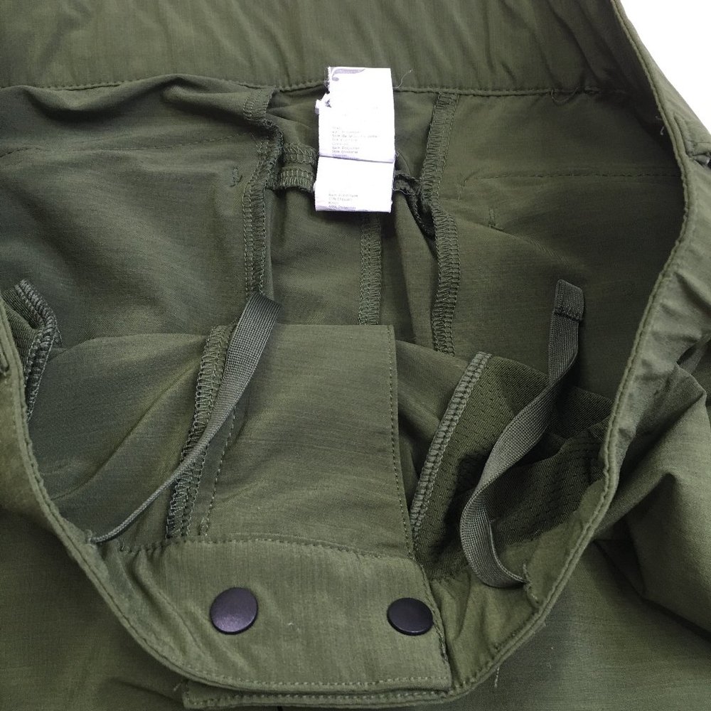 Fabletics Green Zip Pockets Drawstring Waistband … - image 4